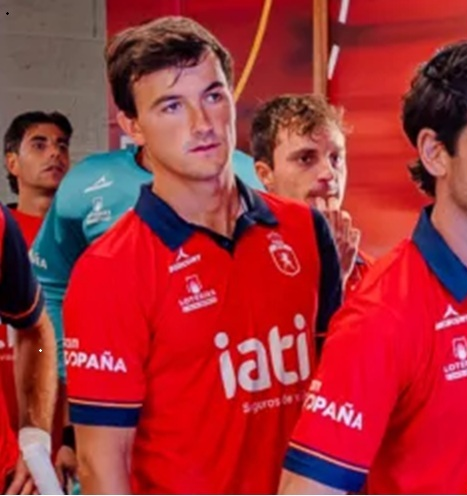 HOCKEY HIERBA. Redsticks